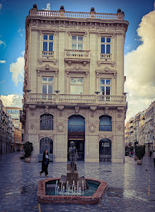 Estatua Icue — fotografia 5