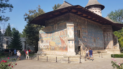 Mănăstirea Voroneț — fotografia 2