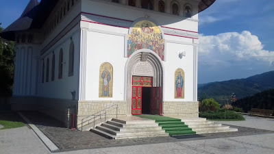 Mănăstirea Pângărați — fotografia 2