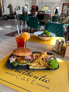 Authentic Cafe — fotografia 4
