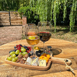 Country Cheese & Wine — fotografia 3