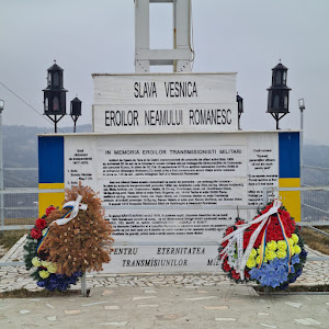 Crucea Eroilor de pe Dealul lui In — fotografia 4