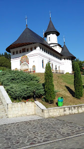 Mănăstirea Pângărați — fotografia 2