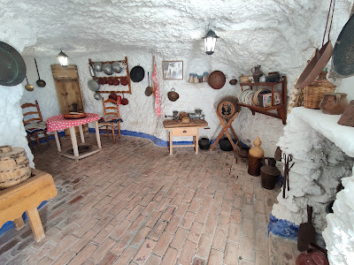 Museo Cuevas del Sacromonte. Centro de Interpretación del Valle del Darro. — fotografia 4