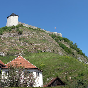 Tešanj Castle Gradina — fotografia 4