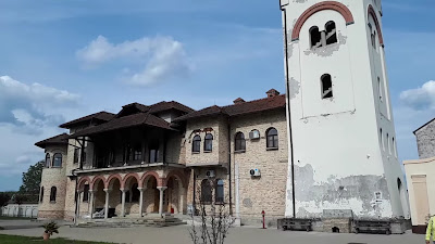 mănăstirea arhanghelilor sacrați ai lui mihail și gavril — fotografia 2