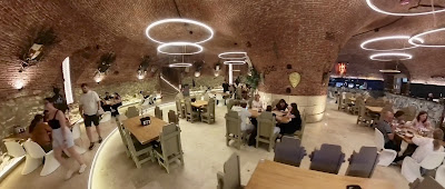 PUB13 - Restaurantul Cetății