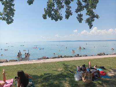 Balatonakarattya szabad strand