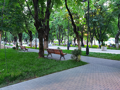 Parcul Mitropoliei — fotografia 3