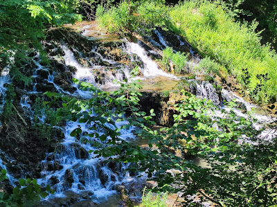 Dokuzak Waterfall — fotografia 3