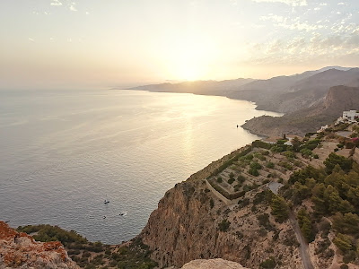 Cliffs of Maro-Cerro Gordo — fotografia 4
