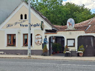 Kék Huszár Vendéglő — fotografia 4