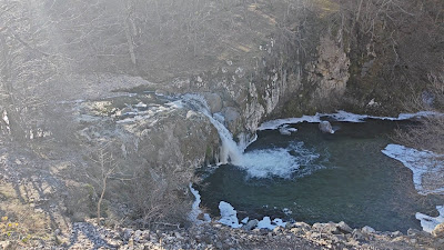 Водопад „Гюмбуртията“ — fotografia 2