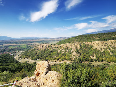 Piramidele de pământ din Stob — fotografia 5