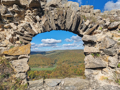 Branč castle ruins — fotografia 5