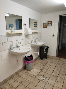 AB 15h! Campingplatz Katzenloch — fotografia 3