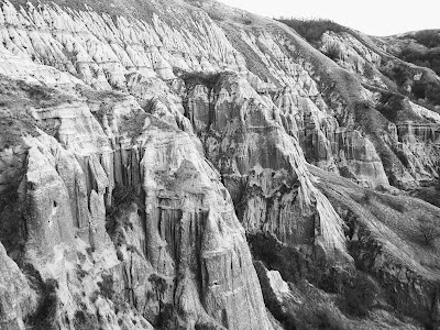 Rezervaţia naturală geologică Râpa Roșie — fotografia 4