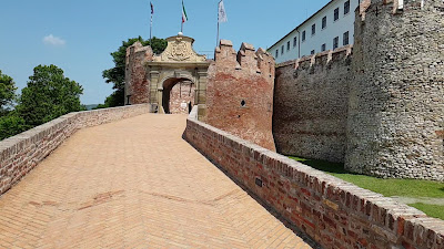 Siklós castle — fotografia 2