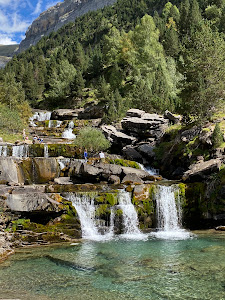 Cascada de la Cola de Caballo — fotografia 3