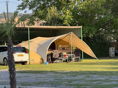 Berat Caravan Camping