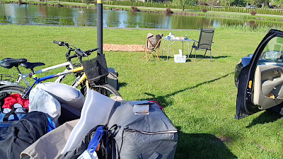 Camping Over the Pond — fotografia 2