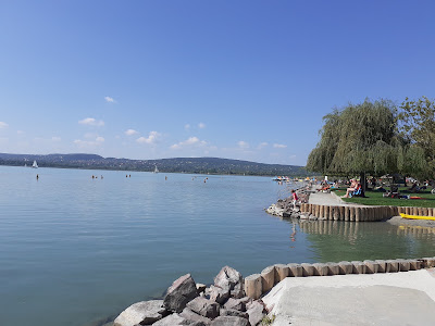 Balatonfűzfő Fövenyfürdő Strand