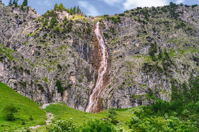 Bergaicht-Wasserfall
