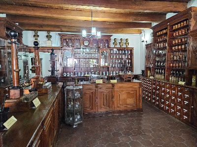 Muzeul de Istorie a Farmaciei — fotografia 3