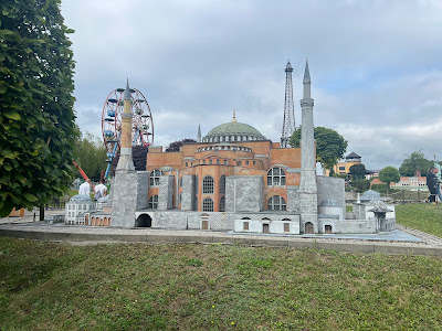 ŚWIAT MARZEŃ INWAŁD | Park Miniatur | Lunapark — fotografia 5