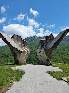Tjentiste Monument