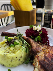 Le Petit Bistro Brasov — fotografia 5
