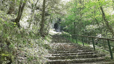 Djevojačka pećina — fotografia 4