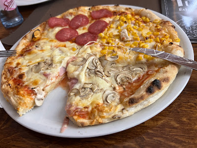 Skorpió pizzéria — fotografia 4
