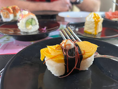 Wasabi Running Sushi & Wok Restaurant - Debrecen — fotografia 3