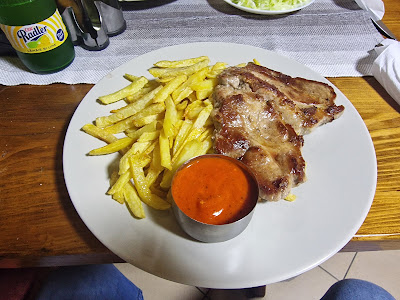 Colt cu 79 Restaurant Pensiune Parcare TIR Sudrigiu Beius Stei — fotografia 4