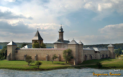 Mănăstirea Dragomirna — fotografia 3