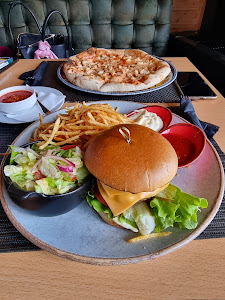 City Bar & Josper Grill — fotografia 4