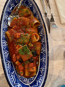Trattoria Figaro cucina con pizza — fotografia 5