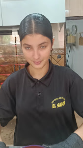 Asadero de pollos el sabor y comidas para llevar — fotografia 2