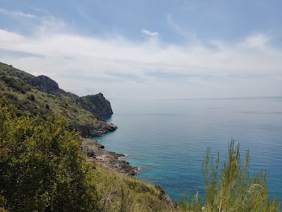 Sentiero apprezzami l'asino