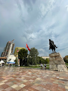 Skanderbeg Square — fotografia 4