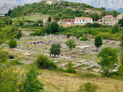 Area archeologica di Alba Fucens — fotografia 5