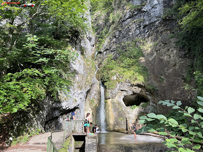 Oșelu Waterfall
