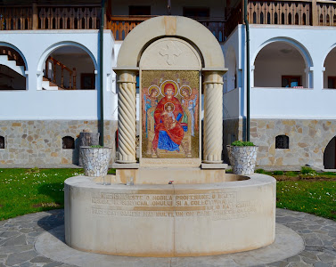 Mănăstirea Ostrov — fotografia 5