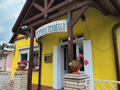 Fenyőfa vendéglő — fotografia 3