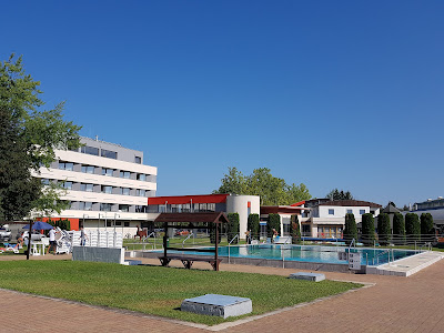 Castrum Thermal Camping and Pension Lenti