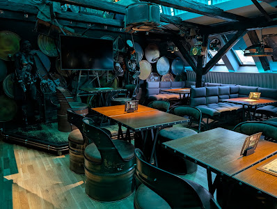 Bunker postapocalyptic steampunk bar — fotografia 5