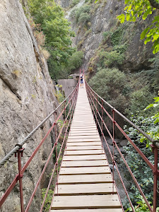 Sendero Nuevo Acceso A Los Cahorros Por cauce Rio Monachil