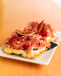 Entre Hores - Tapas, Vermut & Cocktails — fotografia 3