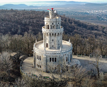Elizabeth Lookout